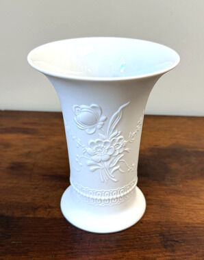 Vintage AK Kaiser Porzellan Germany White Bisque Relief Floral Vase 384/15 6"